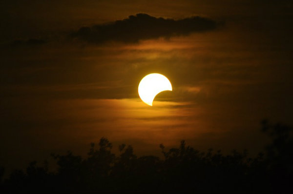 conseils pour bien regarder une eclipse solaire