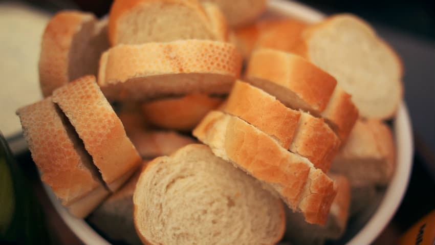 eviter de couper le pain à l'avance pour le conserver