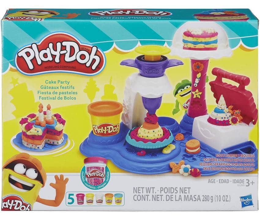 Le cake party de Play Doh est à moitié prix chez Auchan.