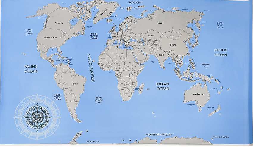Carte du monde à gratter 88 x 52 cm à 1,99 € chez Action