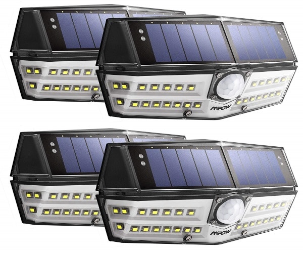Lot de 4 lampes solaires LED étanches avec détecteur de mouvements à 35,87 € sur Amazon