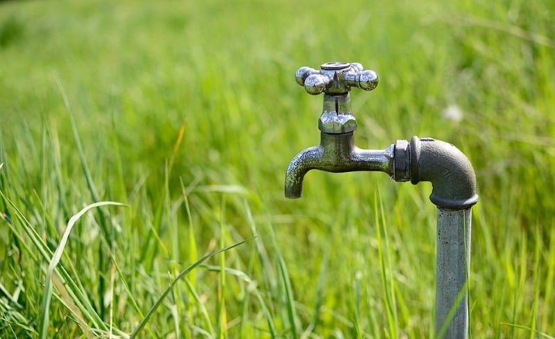 55 départements victimes de la sécheresse doivent appliquer des restrictions d’eau