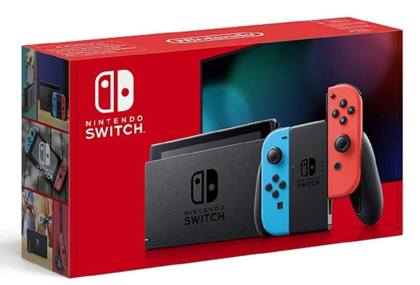 La console Nintendo Switch + Starter Pack + New Super Mario Bros U Deluxe à 286,97 € avec la carte Carrefour