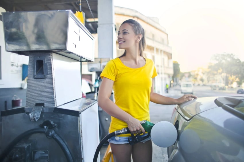 Dans les stations Total, à partir du 1er avril, il y aura une baisse de 10 centimes le litre de carburant